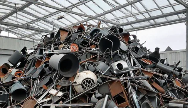 废旧物资回收销售策略的适用条件与选择依据